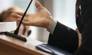 Jak wygląda rozprawa w sądzie za długi? Co musisz wiedzieć, aby uniknąć problemów