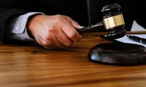 Czy warto wnieść sprzeciw od wyroku nakazowego? Zobacz ryzyko i korzyści