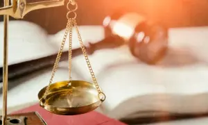 Czy kasacja wstrzymuje wykonanie wyroku? Sprawdź, co musisz wiedzieć