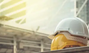 Jakie akty prawne regulują obowiązki pracodawcy w zakresie bhp?