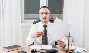 Ile kosztuje wynajęcie adwokata w sprawie spadkowej? Sprawdź stawki i ukryte opłaty