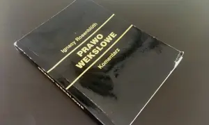 Czarna okładka książki "Prawo wekslowe" Ignacego Rosenblütha, z widocznymi śladami użytkowania.