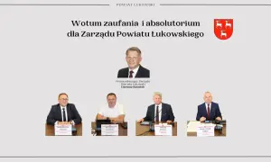 Wotum zaufania dla Zarządu Powiatu Łukowskiego. Na zdjęciu Dariusz Szustek, Starosta Łukowski, oraz członkowie zarządu.