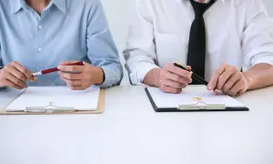 O co pyta sędzia na rozprawie rozwodowej? Kluczowe pytania, które musisz znać