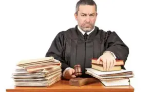 Sąd penitencjarny – co to jest i jakie ma znaczenie w prawie?
