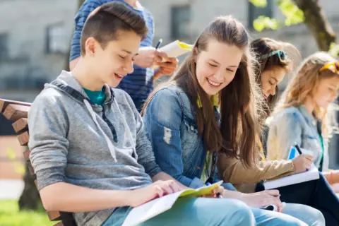 Jaką szkołę średnią trzeba iść, żeby zostać prawnikiem? Oto kluczowe informacje
