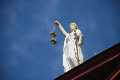 Uzasadnienie wyroku: Znaczenie, elementy i wpływ na strony