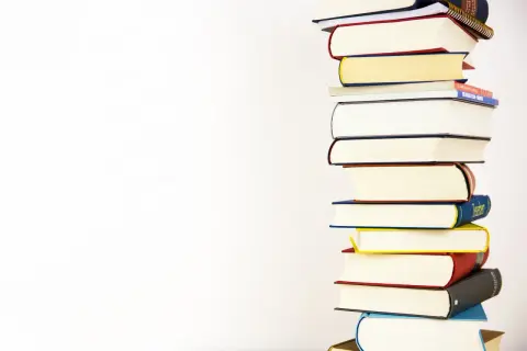 Jak cytować akty prawne, aby uniknąć błędów w pracach naukowych