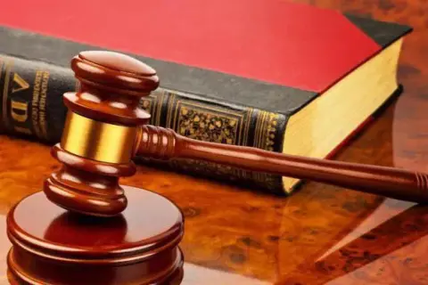 Sąd arbitrażowy: definicja, funkcje i korzyści - co warto wiedzieć