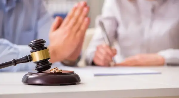 Jak wygląda rozprawa o dział spadku? Kluczowe informacje i porady