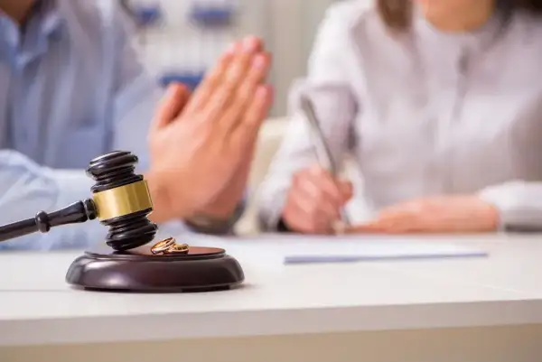 Jak wygląda rozprawa o dział spadku? Kluczowe informacje i porady